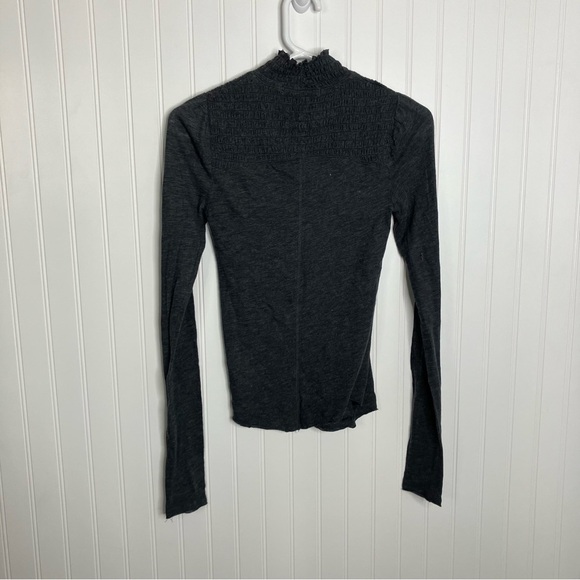 We The Free Top XS Gray Long Sleeve Boho Peasant Casual Fall - Picture 8 of 9